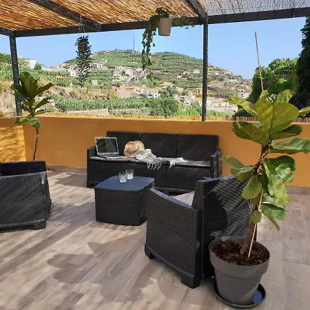 Apartment Cascata Da Giesta House